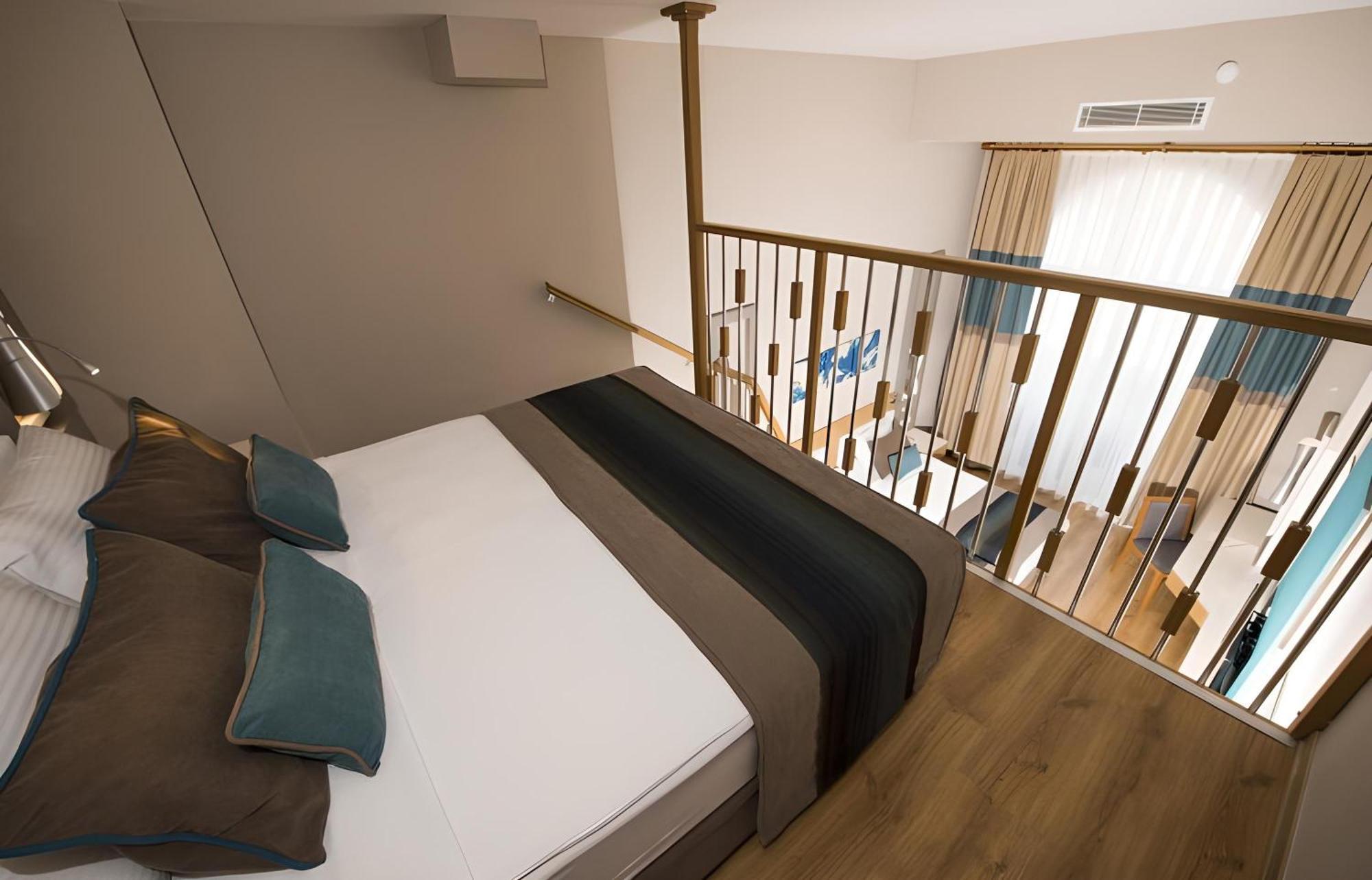 Duplex Room